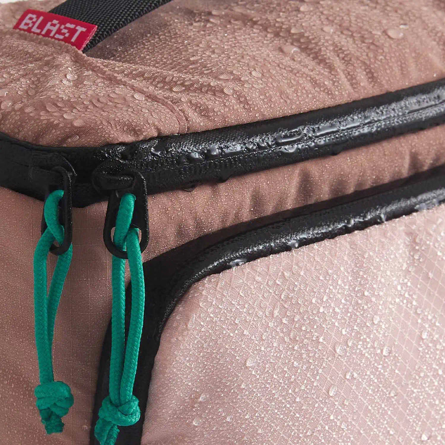 Trousse de toilette suspendue Blast 4.5L