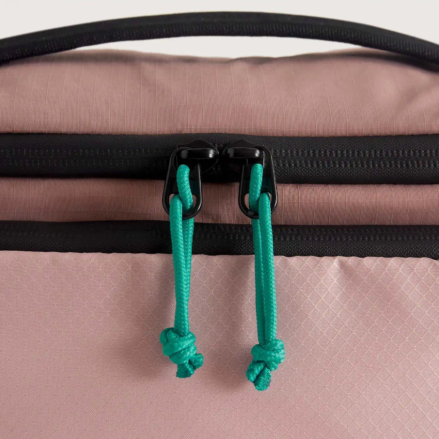 Trousse de toilette suspendue Blast 4.5L